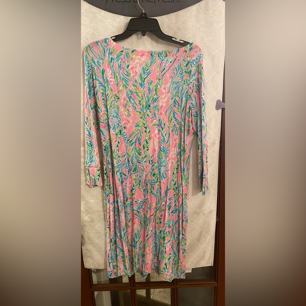 Lilly Pulitzer Sophie dress EUC
Pink unicorn mermaid print
Smoke free home